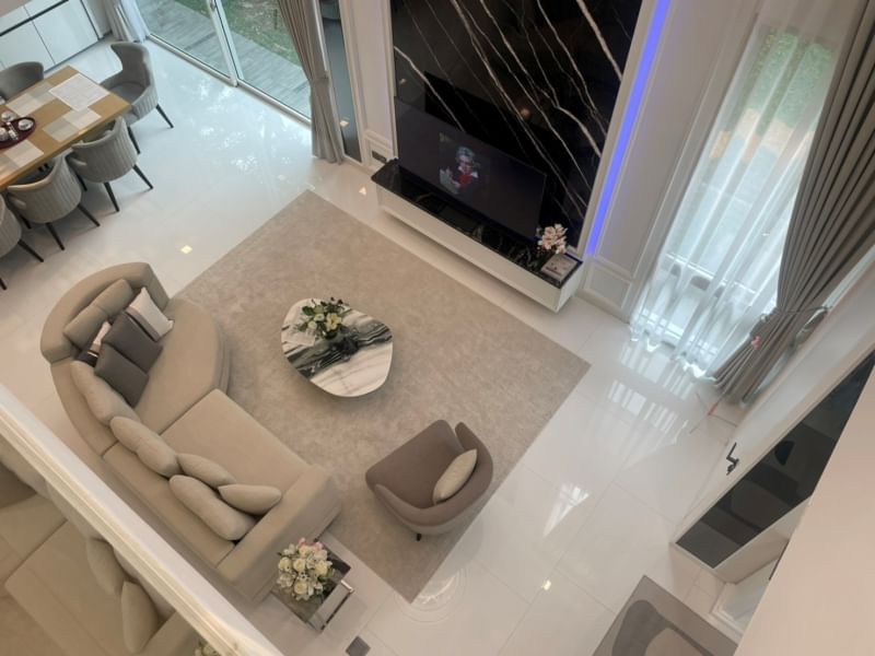 RENT | VIVE Modern 3 Storey House Bangkok • Ekamai-Ramintr