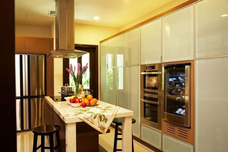 RENT | PRIVATE POOL VILLA Bangkok • Sathorn