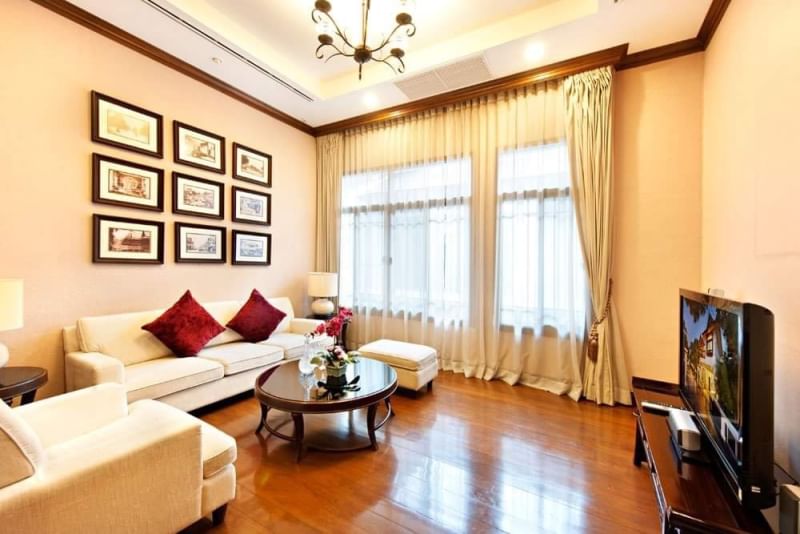 RENT | PRIVATE POOL VILLA Bangkok • Sathorn